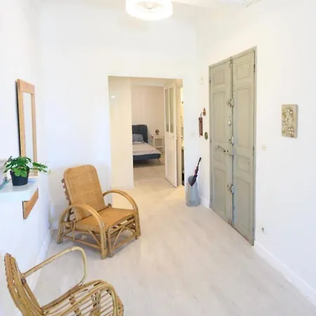 Beautiful Apartment Near The Port تولون